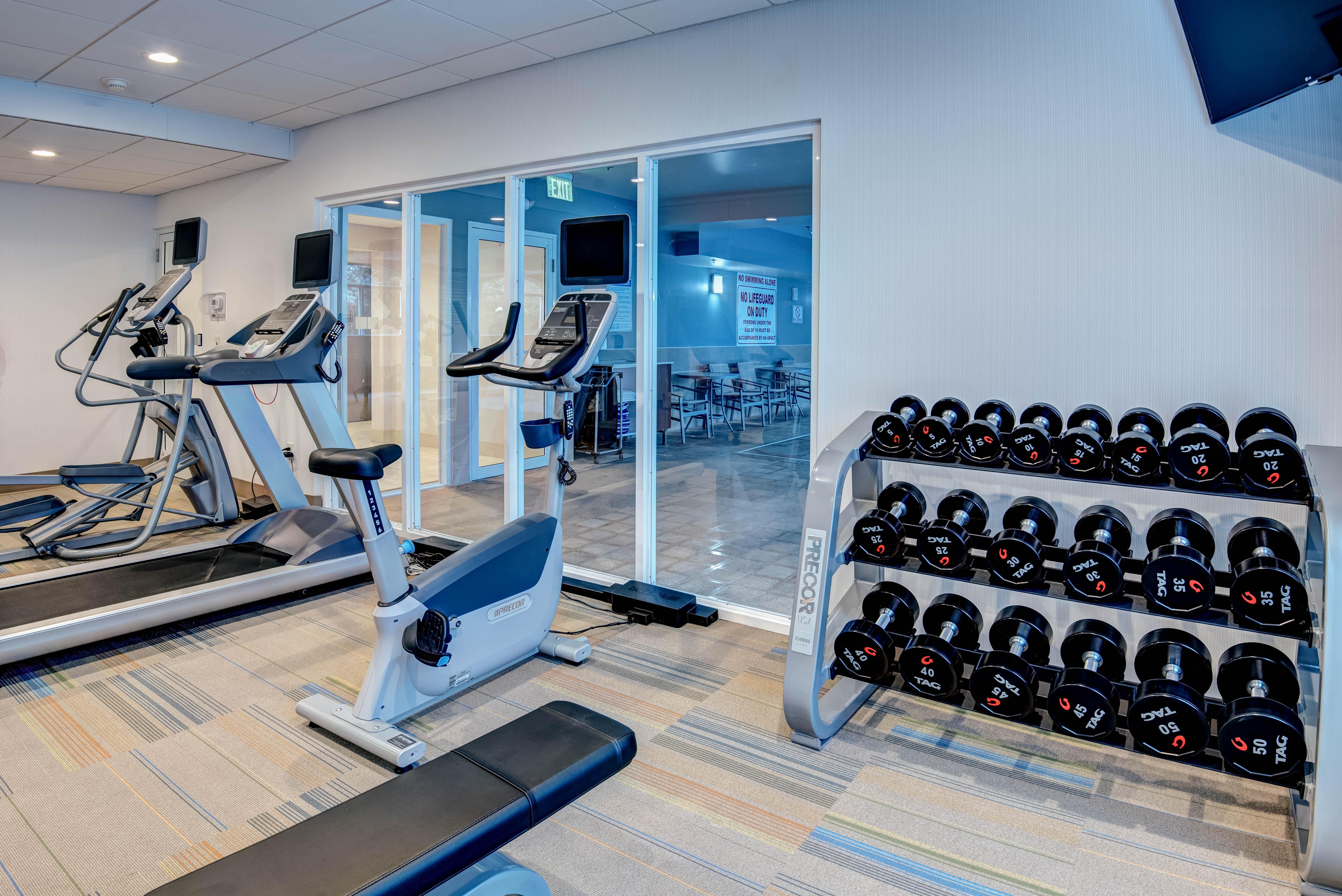 Holiday Inn Express Woodbridge By Ihg Avenel Buitenkant foto